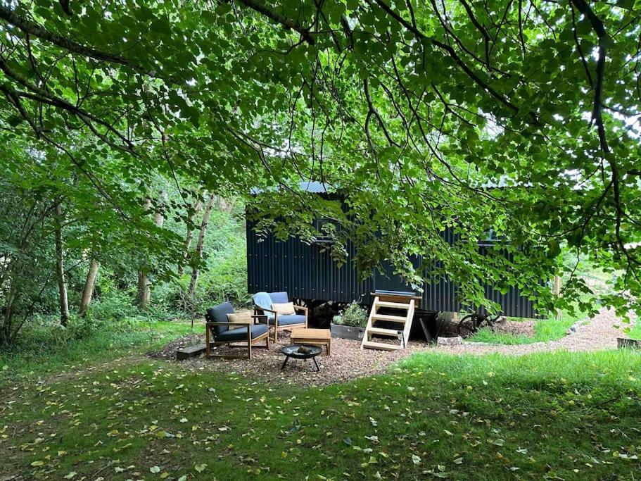 Cornwall Woodland Shepherd'S Hut Deirdres Hut Bodmin Extérieur photo