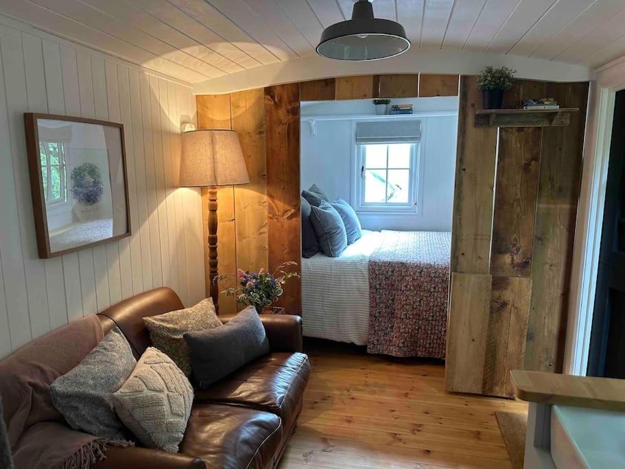 Cornwall Woodland Shepherd'S Hut Deirdres Hut Bodmin Extérieur photo