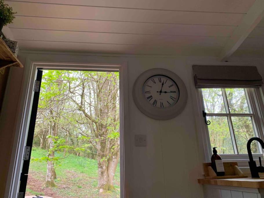 Cornwall Woodland Shepherd'S Hut Deirdres Hut Bodmin Extérieur photo