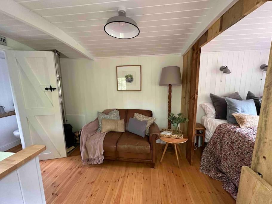 Cornwall Woodland Shepherd'S Hut Deirdres Hut Bodmin Extérieur photo